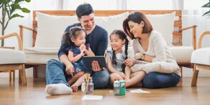 Tak Harus Mewah, 5 Dekorasi Minimalis Ini Bikin Suasana Ruang Keluarga Harmonis saat Di Rumah Aja