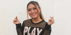 Tampil Tak Seksi, Lia Amelia Pernah Diminta Turun Panggung Oleh Penonton