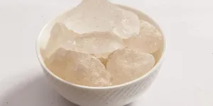 Tawas, Solusi Jitu Atasi Bau Badan, Tapi Perhatikan Efek Sampingnya Menurut Dokter Tirta!