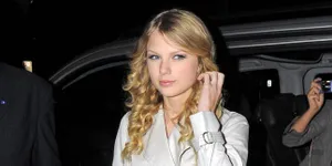 Taylor Swift Bakal Bikin Kejutan di Buku Biografinya