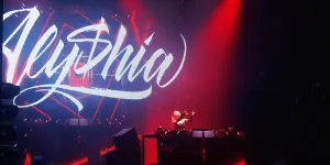 Tetap Party Meski Hujan Membasahi, Begini Antusias Pengunjung Hadiri DWP 2022