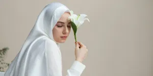 Tips Memadukan Baju Putih Hijab yang Stylish untuk Lebaran