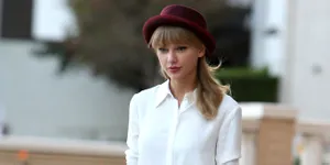 Tips Punya Poni Rambut Cute Seperti Taylor Swift