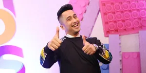 Toko Kuenya Tertabrak Mobil, Irfan Hakim: Moga Makin Banyak Yang Datang