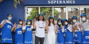 Tuai Kesuksesan Cabang Pertamanya, Gerry Girianza dan Bella Viral Jualan Nasi Rames