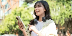 Tunjukkan Vibes Mood Hari Ini Lewat Lip Tint, Intip Gaya Anak Dangdut Academy 8