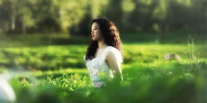 'UJUNG JALANMU DIRIKU': Romaria Curhat Tentang Cinta yang Harus Direlakan