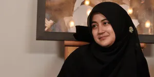 Umi Pipik Teringat Pesan Uje Dalam Screening Film 'HIJRAH CINTA'