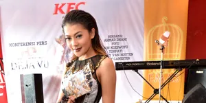 Usai Umrah, IDP Bicara Soal Keinginan Berhijab