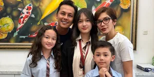 Ussy Sulistiawaty dan Andhika Pratama Rayakan Ulang Tahun ke-14 Elea