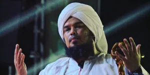 Ustad Derry Sulaiman Soroti Permasalahan Rumah tangga Virgoun dan inara Rusli, Berikan Pesan Ini