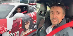 Viral Video Richard Hammond Kendarai Mobil Balap Bertema Anime, Banjir Pujian dari Fans!