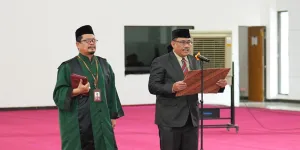 Wali Kota Bontang Lantik Akhmad Suharto Jadi Penjabat Sekda, Tegaskan Pentingnya Sinergi Antar-OPD