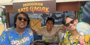 Yono Bakrie, Ardit Erwandha, dan Beni Siregar Ungkap Tantangan Syuting Film 'PESUGIHAN SATE GAGAK'