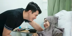 Zaskia Sungkar Ikhlas Baby Ukkasya Belum Dijenguk Orang Tuanya