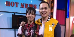 Zee JKT48 Selalu Cemburu Jika Ada Fans Cewek Foto dengan Fadli Akhmad