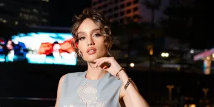 10 Artis Blasteran Ini Sering Dikira Non-Muslim, Padahal Islam dari Lahir