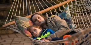 10 Film dengan Latar One Room Set, Tetap Menarik Meski Cuma di Satu Tempat 