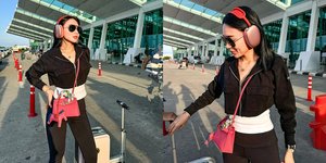 6 Potret Wika Salim Pose Geret Koper di Bandara, Slide Terakhir Sindir Siapa?