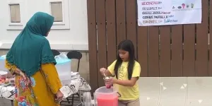 7 Potret Abigail Anak Ririn Ekawati Jualan Takjil, Laris Manis Sampai Pembeli Antre