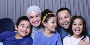 7 Potret Adam Anak Shireen Sungkar Buat Trailer Film Horor, Syok Sekaligus Ngakak - Hantunya Diri Sendiri