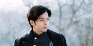 7 Potret Angga Yunanda Totalitas Jadi Manusia Silver untuk Film PARA PERASUK