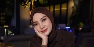 7 Potret Dapur Yulita MCI5 dengan Desain Modern Minimalis yang Hangat dan Elegan