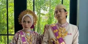 7 Potret Detail Penampilan Akad Nikah Feby Putri, Cantik Manglingi Pakai Adat Bugis
