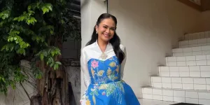7 Potret Ersa Mayori Hadiri Wisuda SMA Anak Kedua, Bangga Sekaligus Terharu