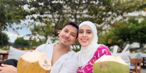 7 Potret Fairuz A. Rafiq Honeymoon Kedua Bareng Sonny Septian di Bali, Selalu Mesra