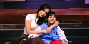 7 Potret Fuji Jajal Scuba Diving, Bawa Foto Gala - Bikin Bangga sang Ponakan