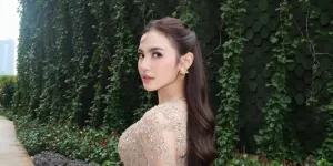 7 Potret Mahalini Pakai Kebaya Mewah, Tampil Anggun Bak Bidadari