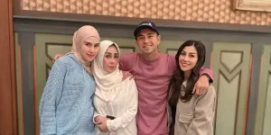 7 Potret Masa Kecil Nisya Ahmad Bareng Raffi Ahmad, Jadi Adik yang Manja ke Kakak