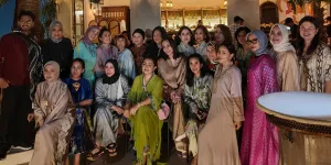 7 Potret Mayangsari Bukber Bareng Geng Kepompong, Penuh Kehangatan