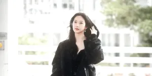 7 Potret Moon Ga Young OTW Jakarta Pakai Lingerie, Harganya Bikin Melongo