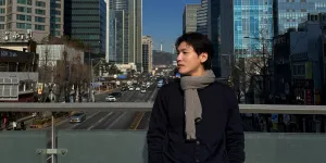 7 Potret Na Daehoon Mudik ke Korea, Langsung Jadi Warlok - Pancarkan Aura Oppa-oppa