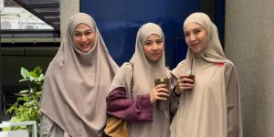 7 Potret Natasha Rizky dan Nina Zatulini Les Bahasa Inggris, Nggak Ada Kata Telat