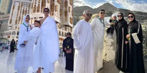 7 Potret Nikita Willy Umrah Bareng Suami Dan Keluarga Pasca Keguguran Calon Anak Kedua, Cantiknya Meneduhkan