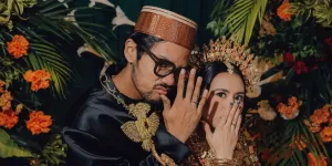 7 Potret Oslo Ibrahim Menikah Pakai Busana Adat Bugis, Maskawin 10 gram Emas