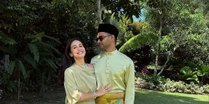 7 Potret Pevita Pearce Rayakan Anniversary Pernikahan dengan Suami, Photoshoot Pakai Kamera Tua
