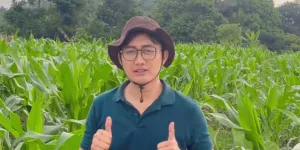 7 Potret Rumah Bobby Tince di Kaki Gunung Salak, Estetik dan Asri Banget