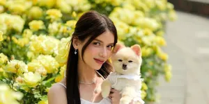 7 Potret Sabrina Chairunnisa Liburan Bareng Anjingnya, Sumber Kebahagiaan di Tengah Isu Viral