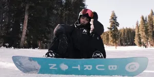 7 Potret Seru Agnez Mo Main Snowboarding, Makeup-nya Bikin Salfok