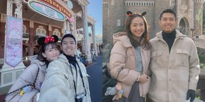 7 Potret Shanju dan Jonatan Christie Liburan di Disneyland, Romantis Berdua Kayak Masih Pacaran