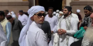 7 Potret Wanda Hara Umrah di Bulan Suci Ramadan, Sempat Buka Puasa di Raudhah