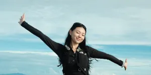 7 Potret Wendy Walters Lihat Aurora di Iceland, Sebut Bucket List-nya Terpenuhi