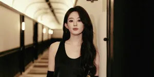 7 Potret Zhao Liying dengan Berbagai Outfit, Auranya Memesona - Selalu Bikin Publik Terpikat