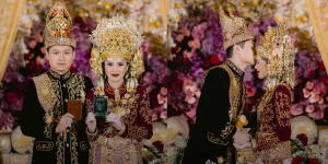 8 Foto Pernikahan Beby Tsabina - Rizki Natakusumah, Cantik dan Mewah dengan Busana Adat Aceh