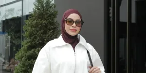 8 Potret Cantik Aurel Hermansyah Temani 2 Anaknya Bermain, Makin Memesona