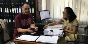 8 Potret Ferry Irawan Jadi Mahasiswa Jurusan Hukum, Semangat Kuliah Meski Pernah Masuk Bui